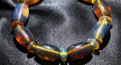 How to Buy Blue Amber — Pricing, Grading & Authentication Guide