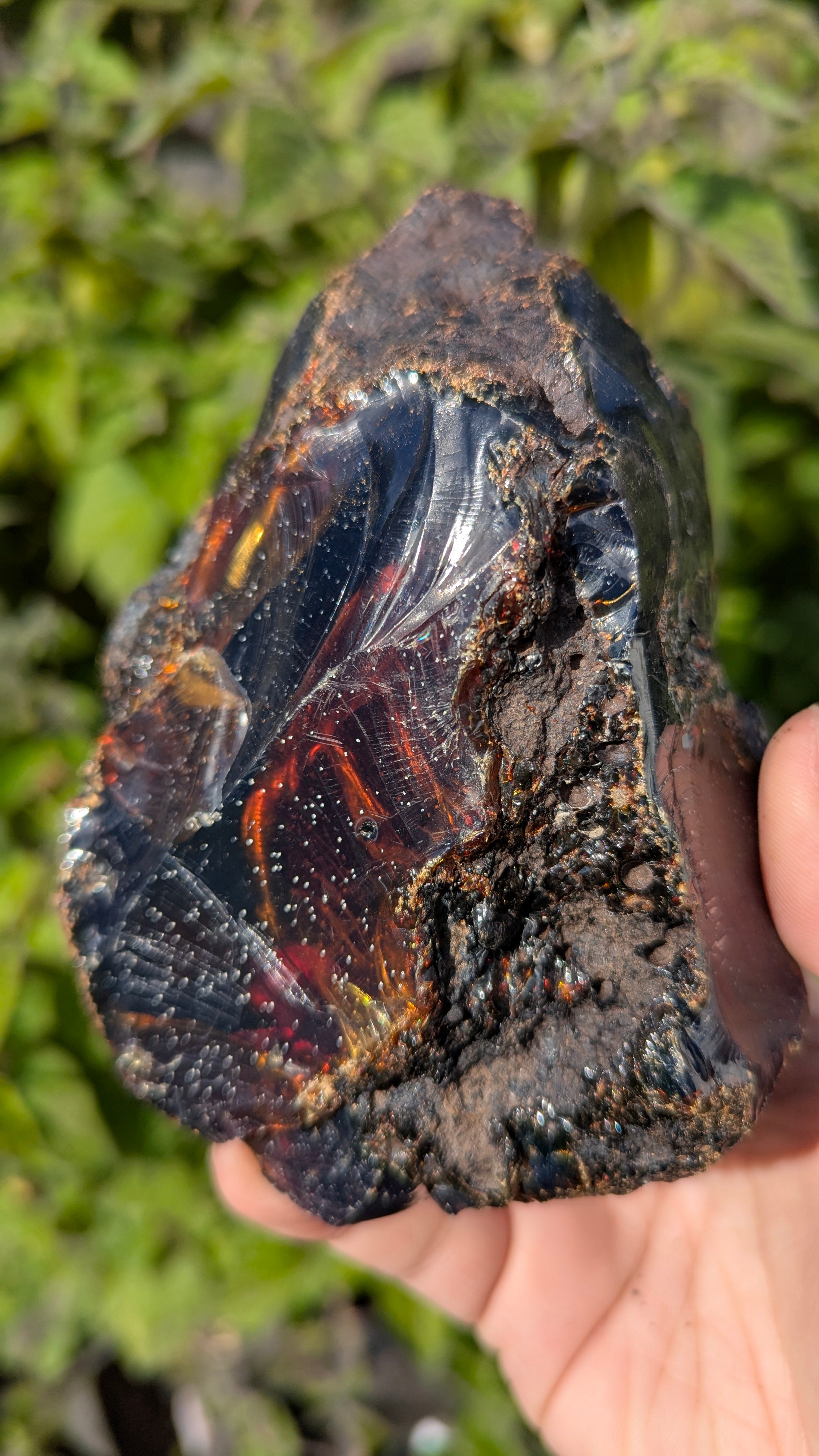 Rare Raw Blue Amber (322 Grams) – Sunlight Glowing, UV-Reactive Natural Gemstone