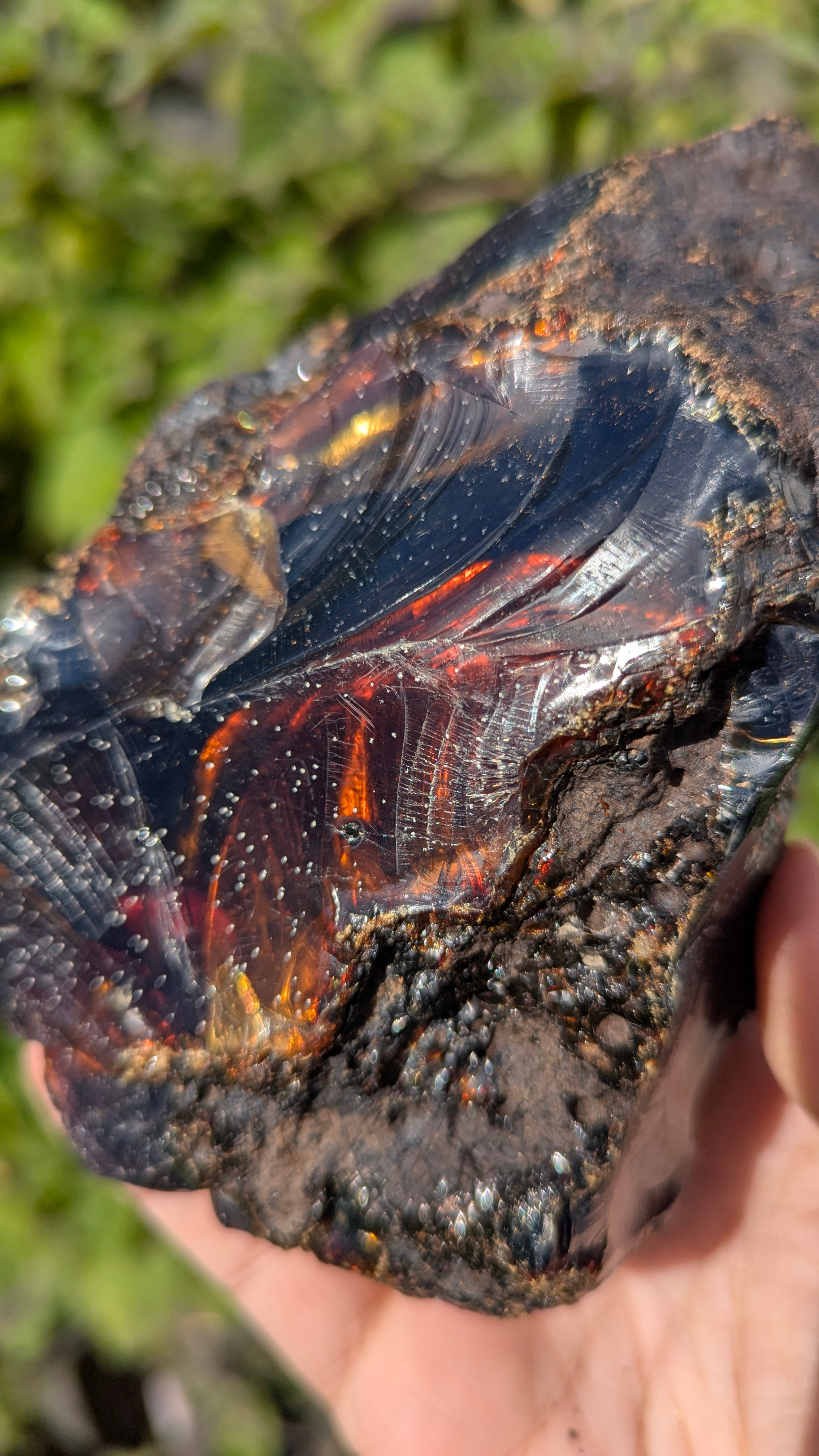 Rare Raw Blue Amber (322 Grams) – Sunlight Glowing, UV-Reactive Natural Gemstone