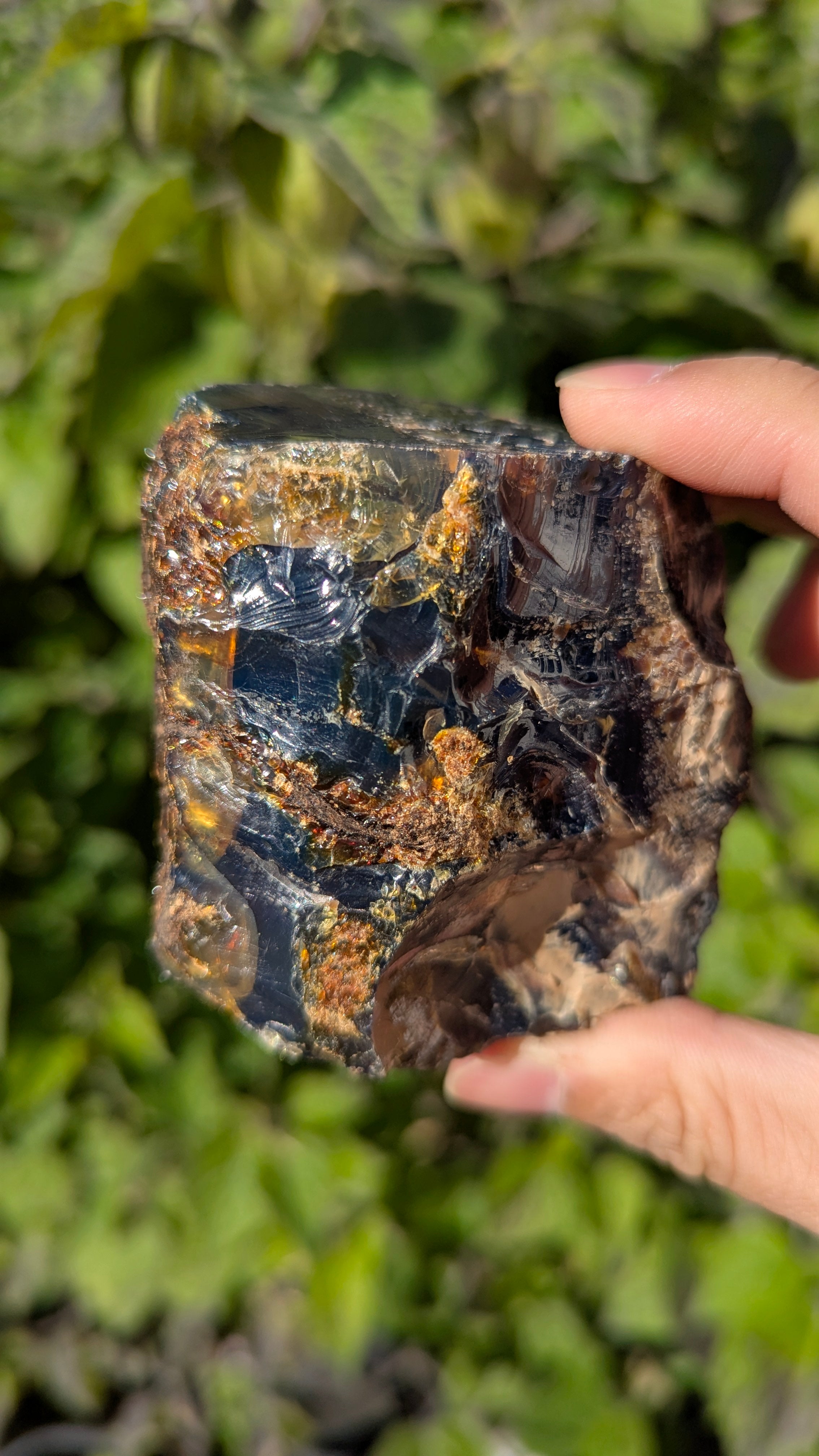 Rare Raw Blue Amber (131 Grams) – Sunlight Glowing, UV-Reactive Natural Gemstone