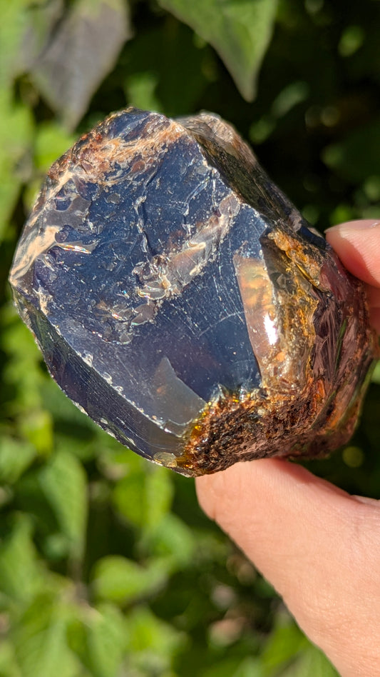 Rare Raw Blue Amber (131 Grams) – Sunlight Glowing, UV-Reactive Natural Gemstone
