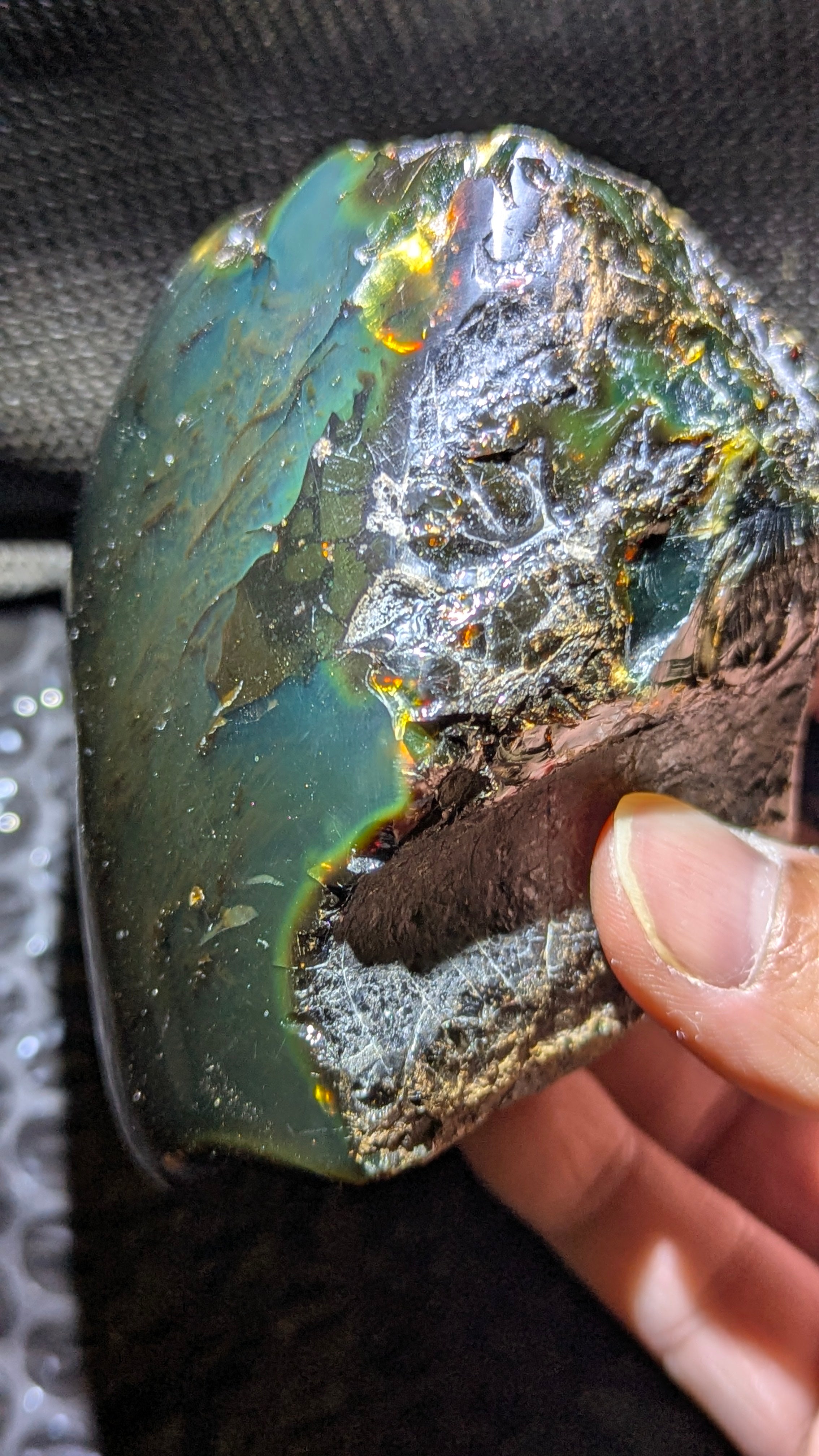 Beautiful Genuine 189g Blue Amber – Natural Amber, Untreated