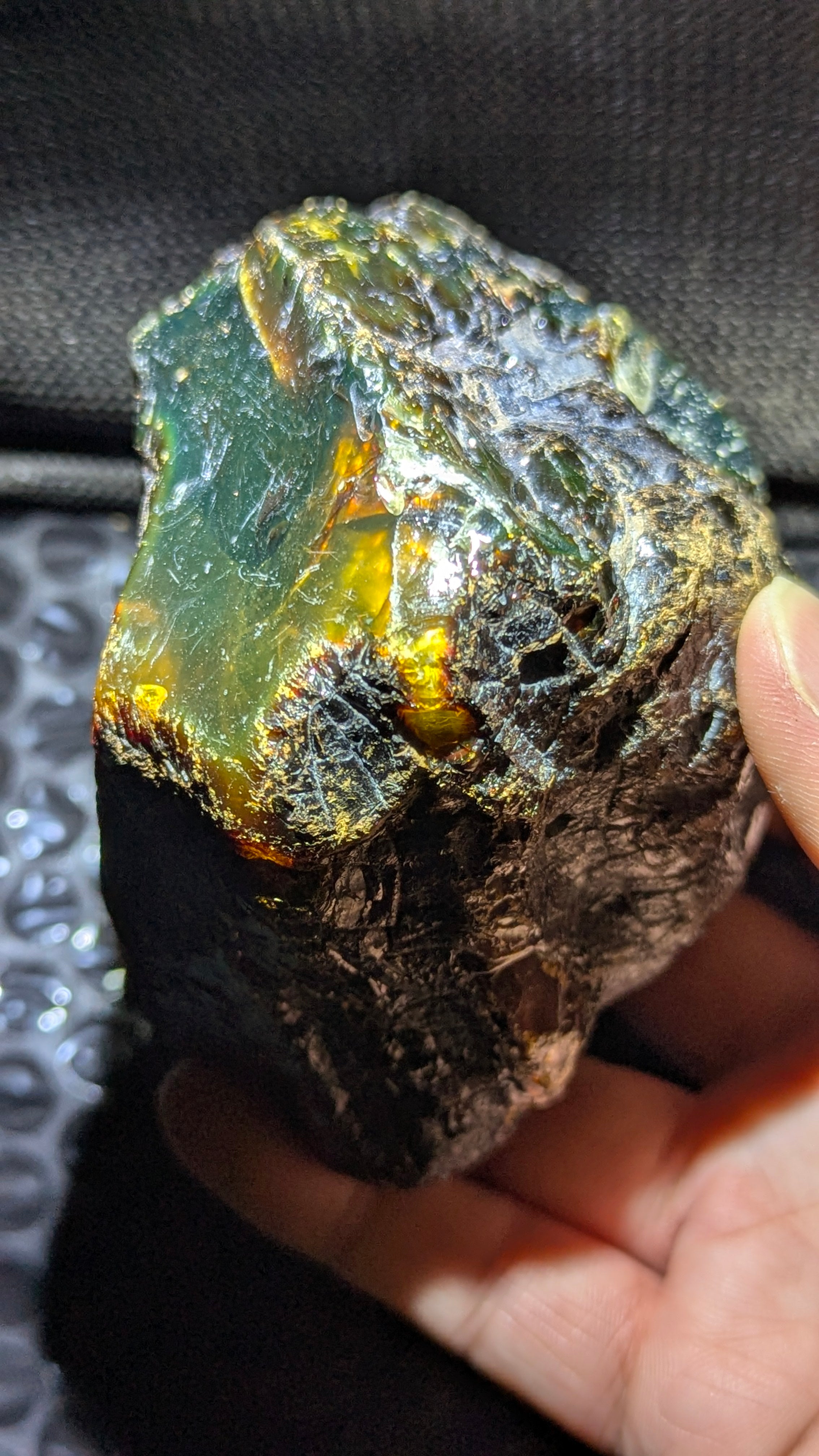 Beautiful Genuine 189g Blue Amber – Natural Amber, Untreated