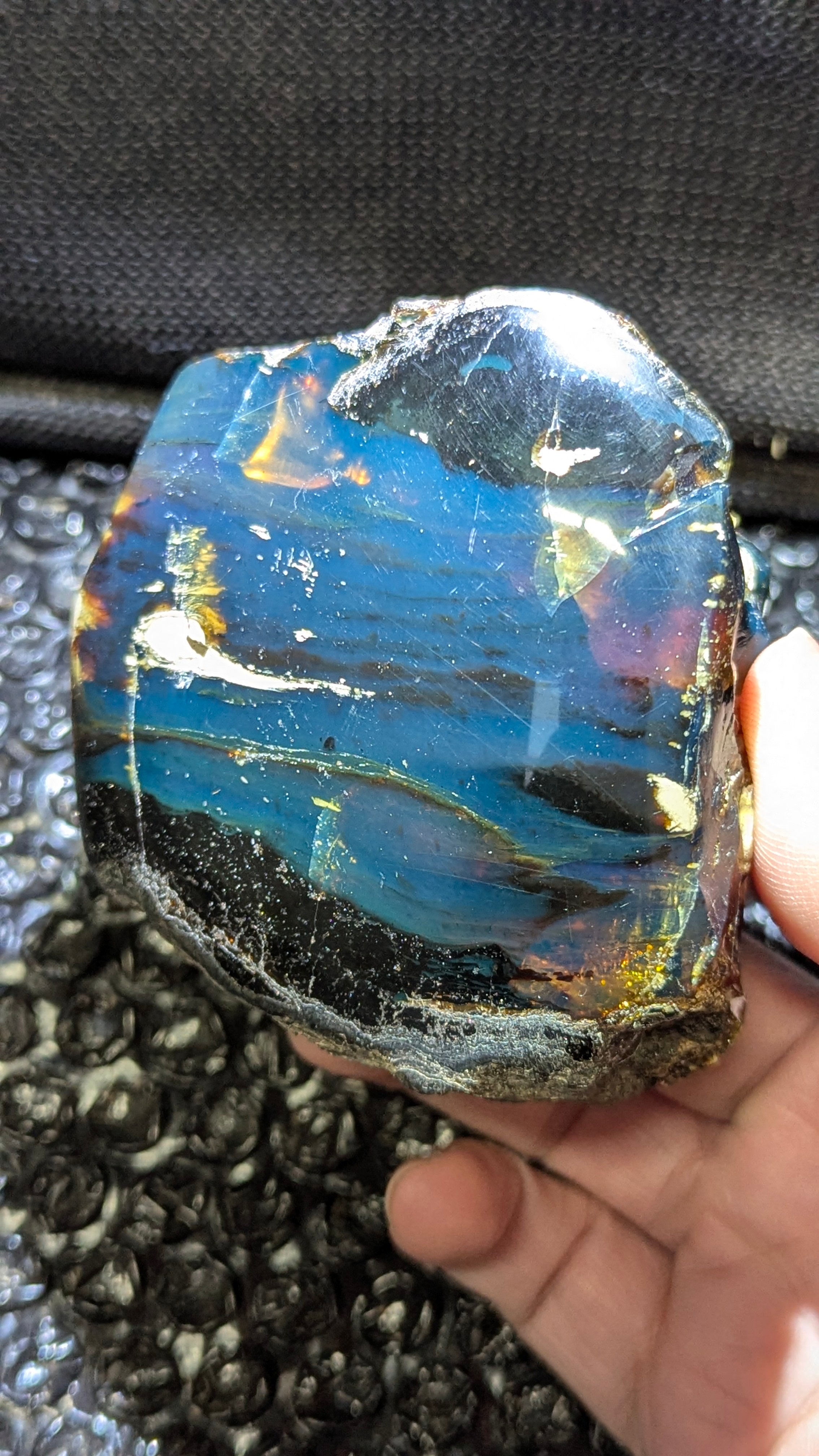 Beautiful Genuine 128g Blue Amber – Natural Amber, Untreated