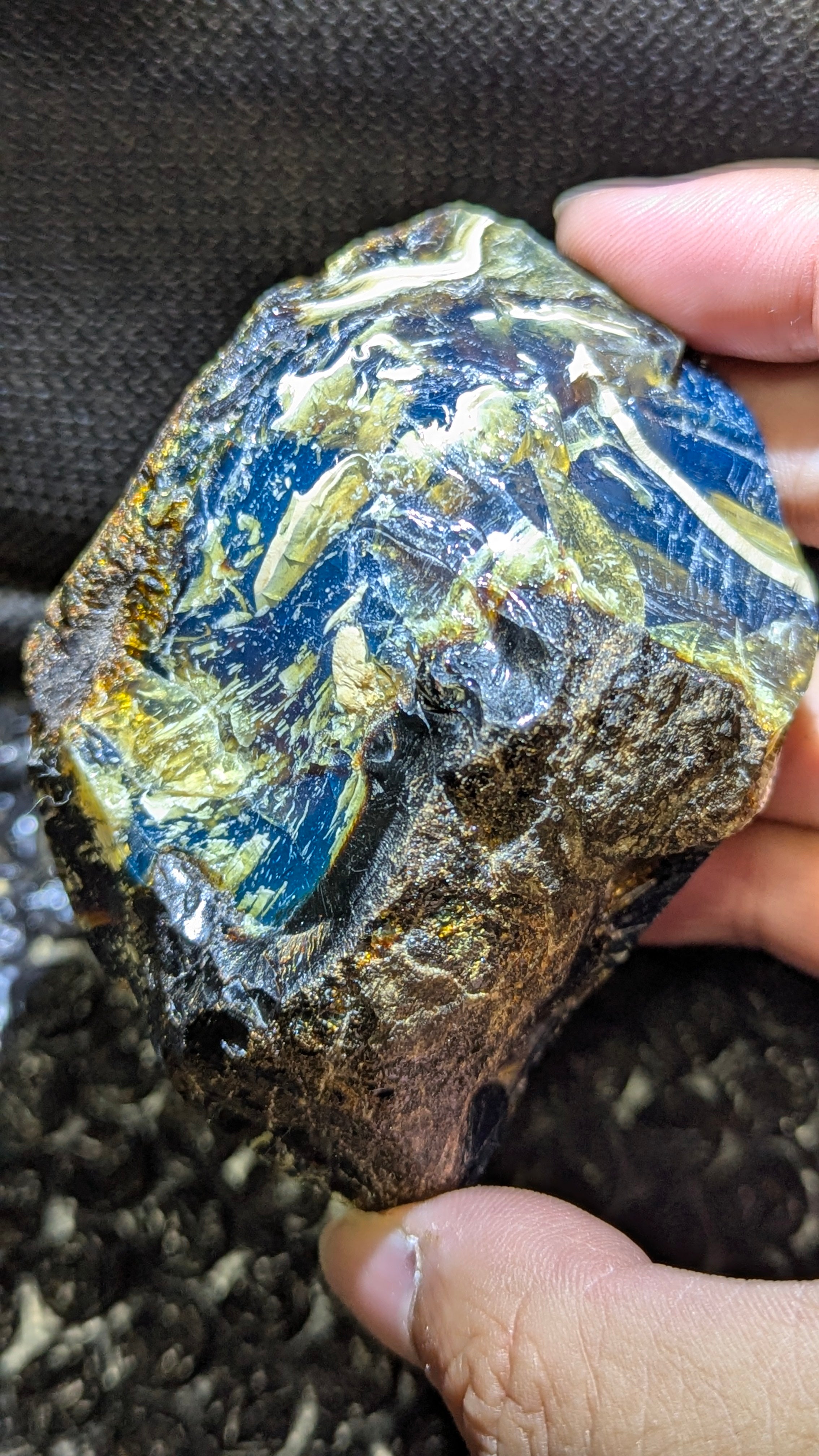 Beautiful Genuine 99g Blue Amber – Natural Amber, Untreated