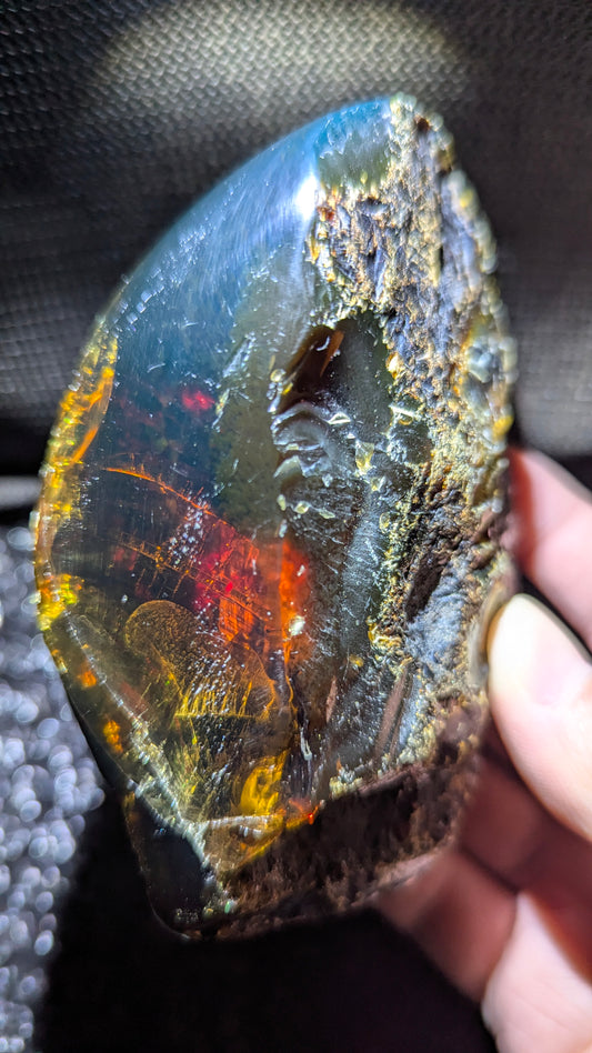 Beautiful Genuine 110g Blue Amber – Natural Amber, Untreated