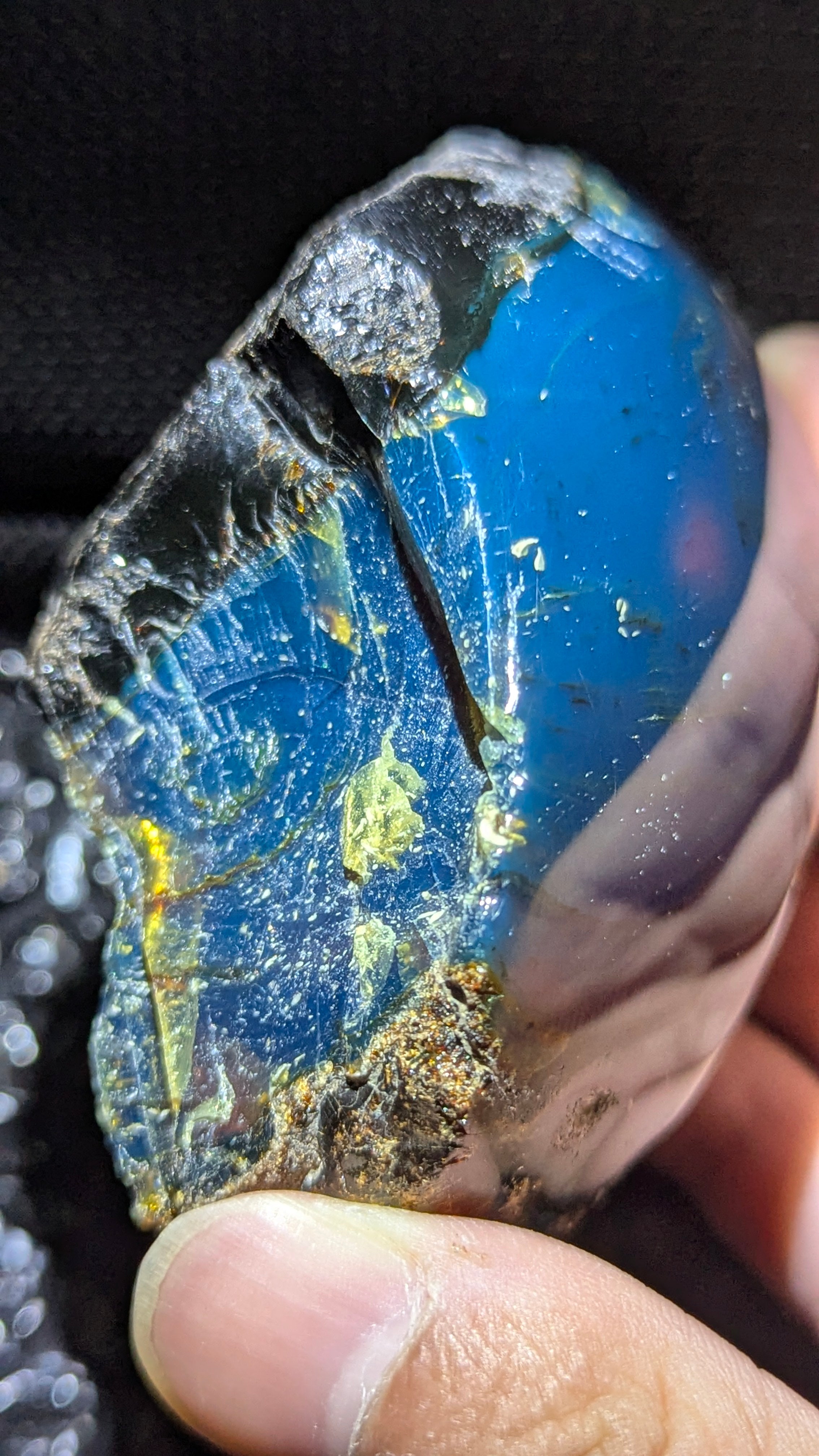 Beautiful Genuine 83g Blue Amber – Natural Amber, Untreated