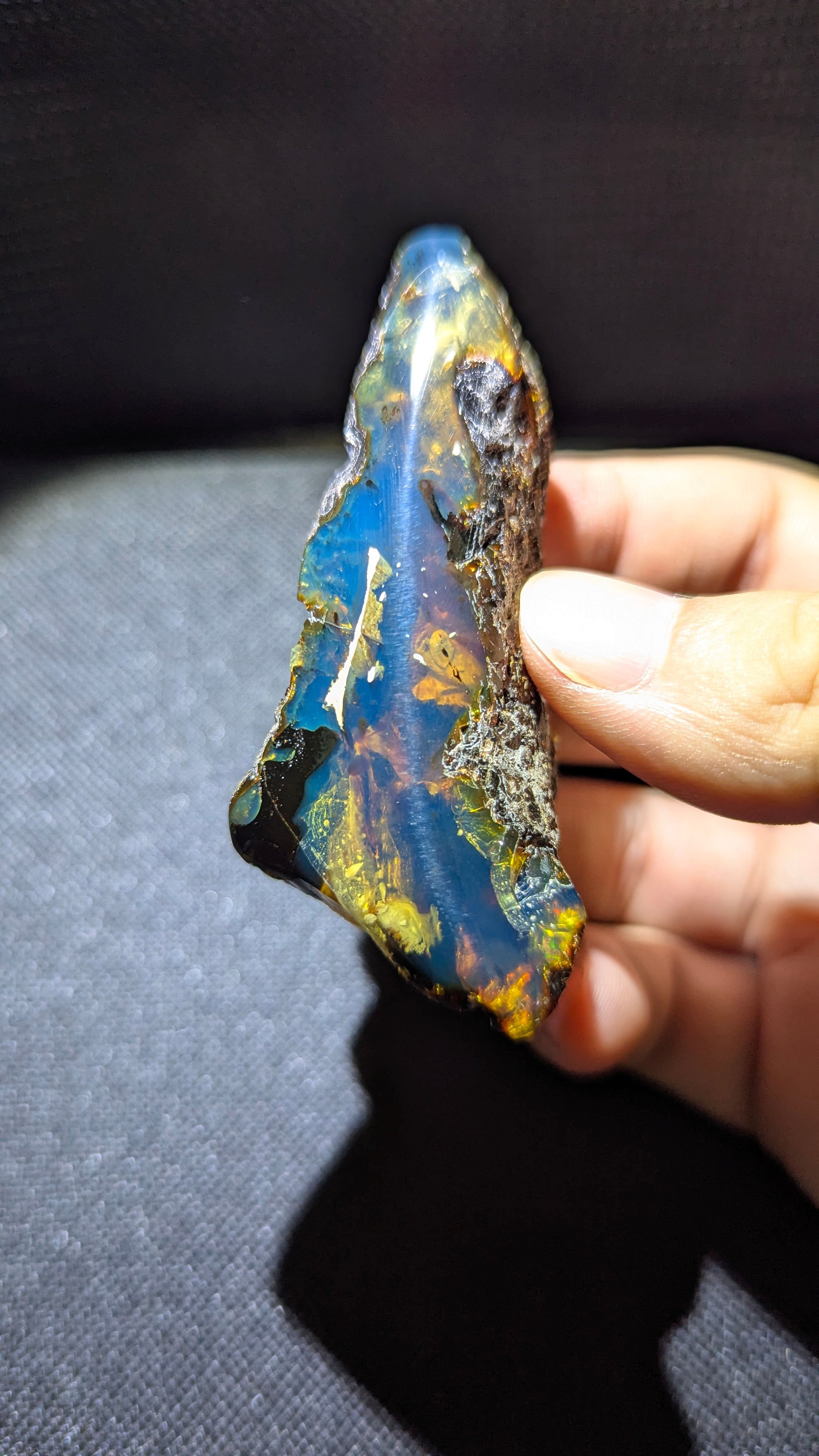 Beautiful Genuine 20.5g Blue Amber – Natural Amber, Untreated