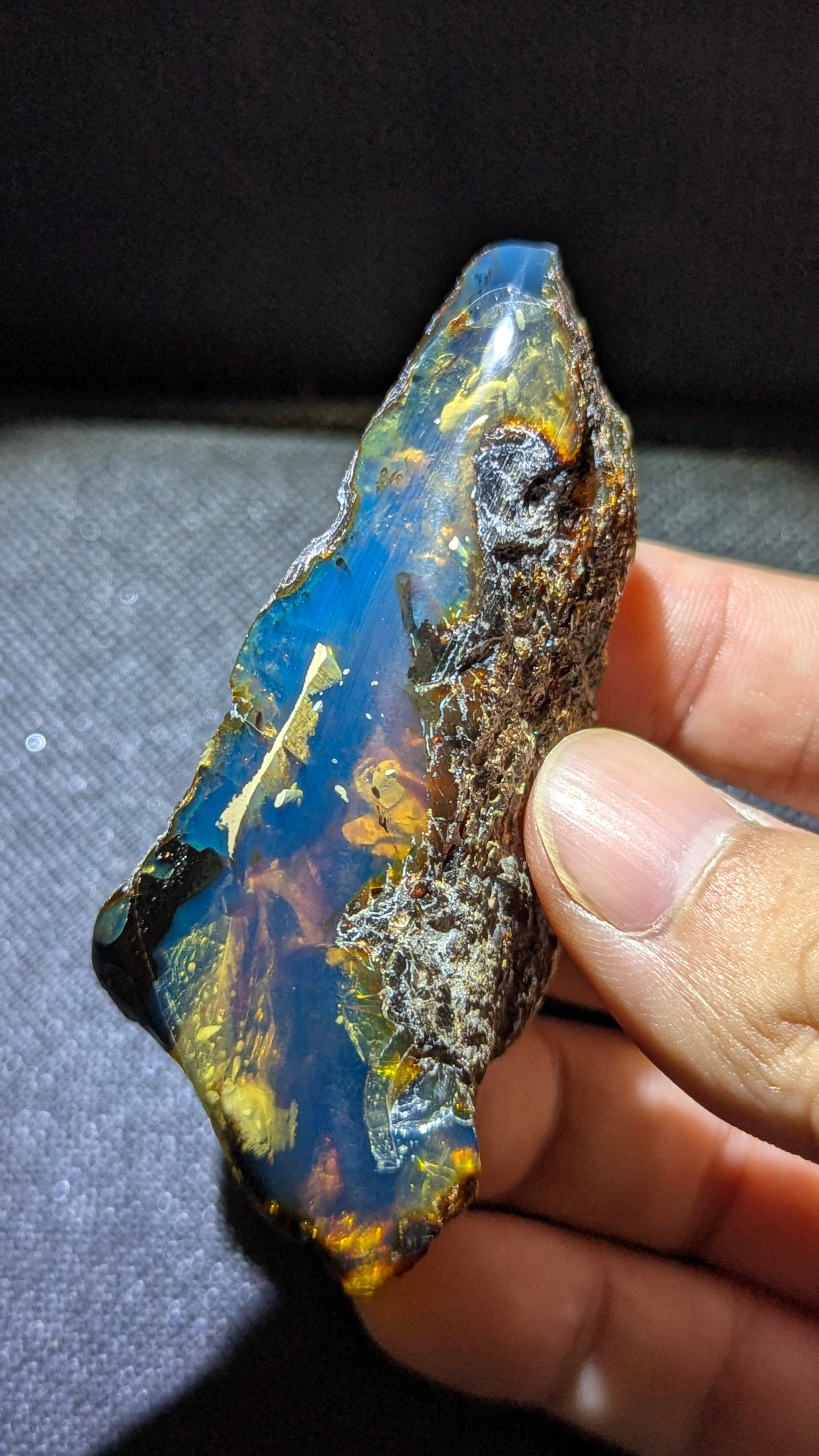 Beautiful Genuine 20.5g Blue Amber – Natural Amber, Untreated