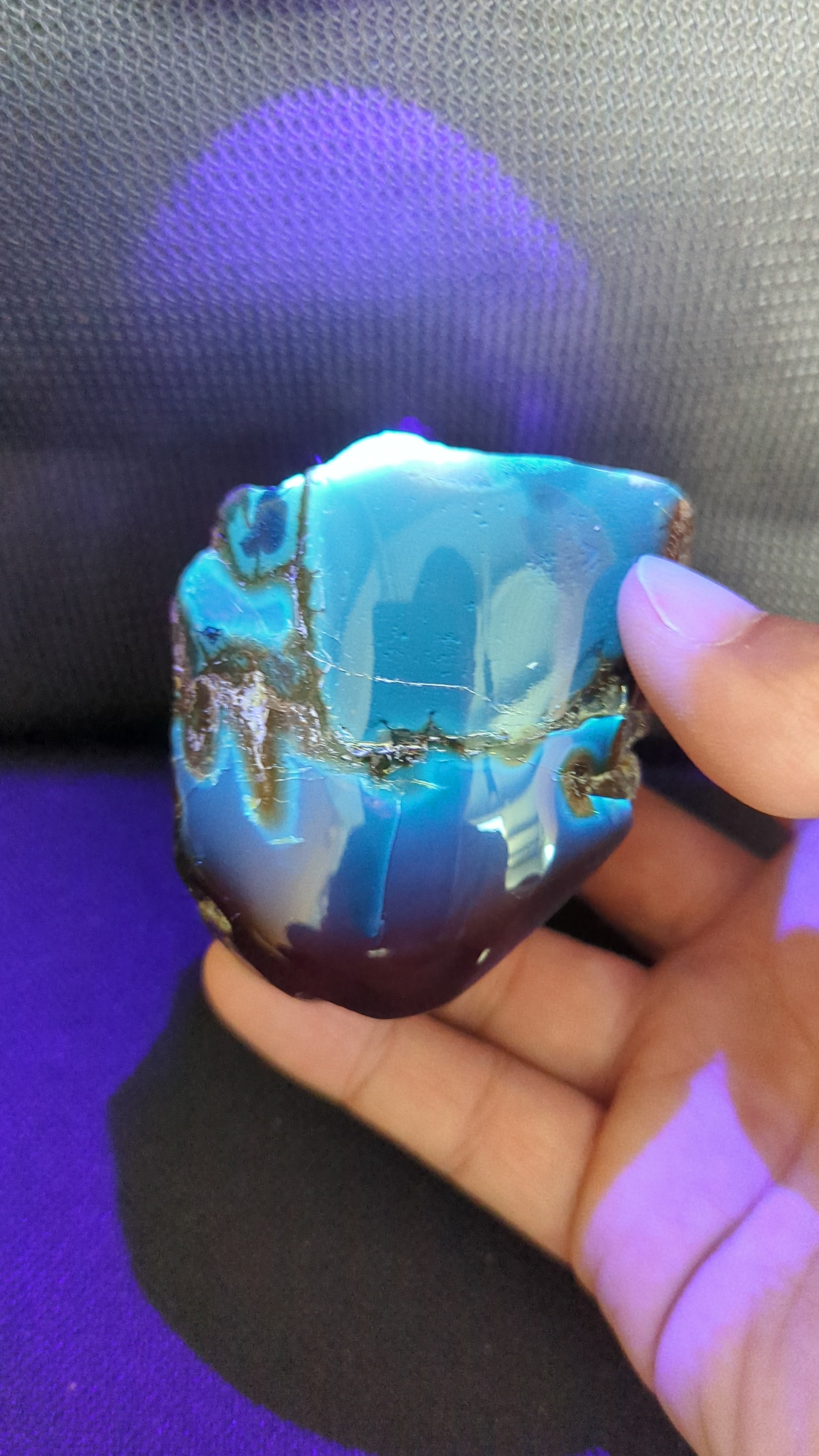 Beautiful Genuine 81g Blue Amber – Natural Amber, Untreated
