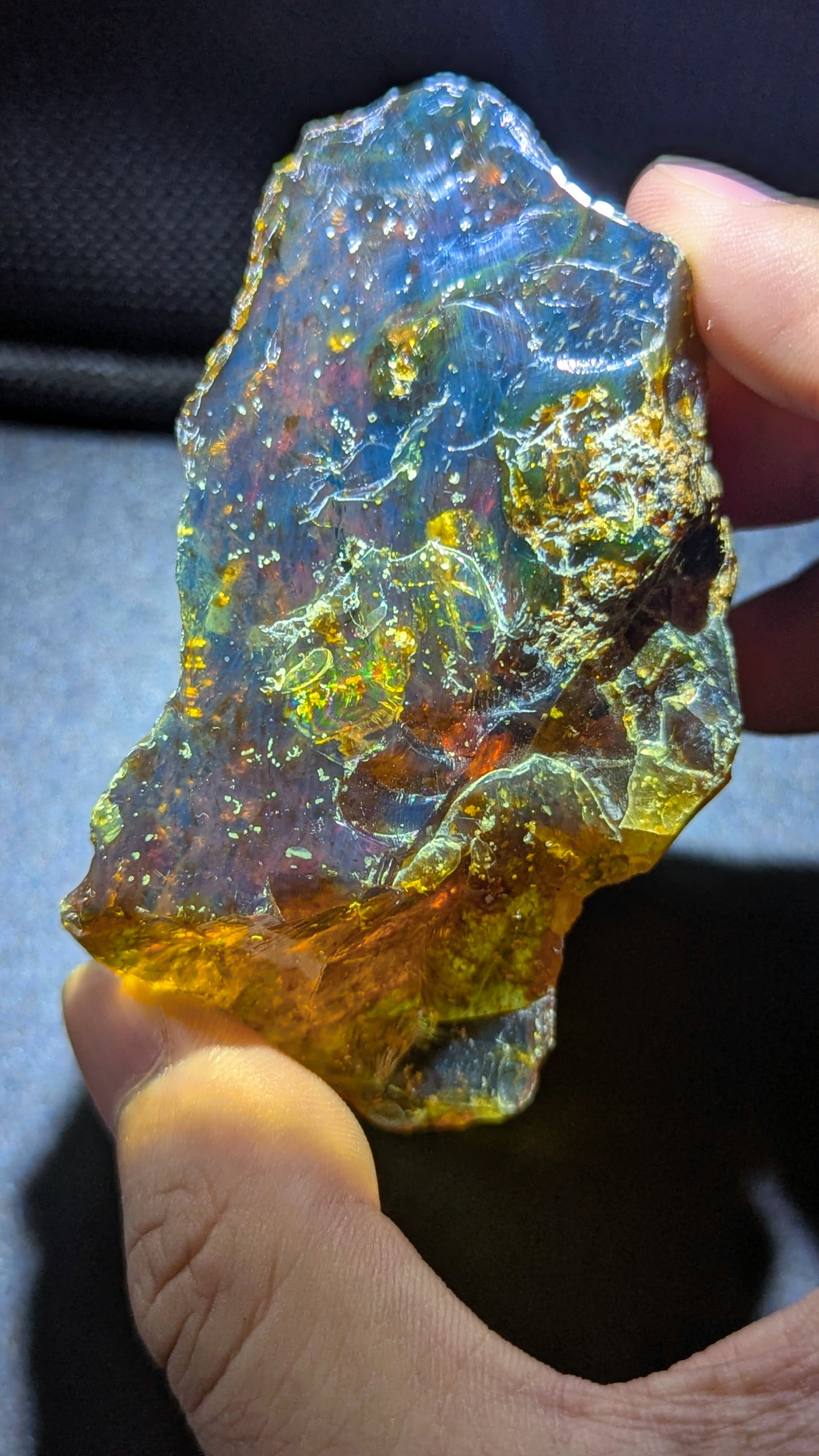 Natural Sumatran Blue Amber Rough Specimen 38g – Golden Galaxy Storm Pattern, UV Reactive Collector Amber with Blue Glow