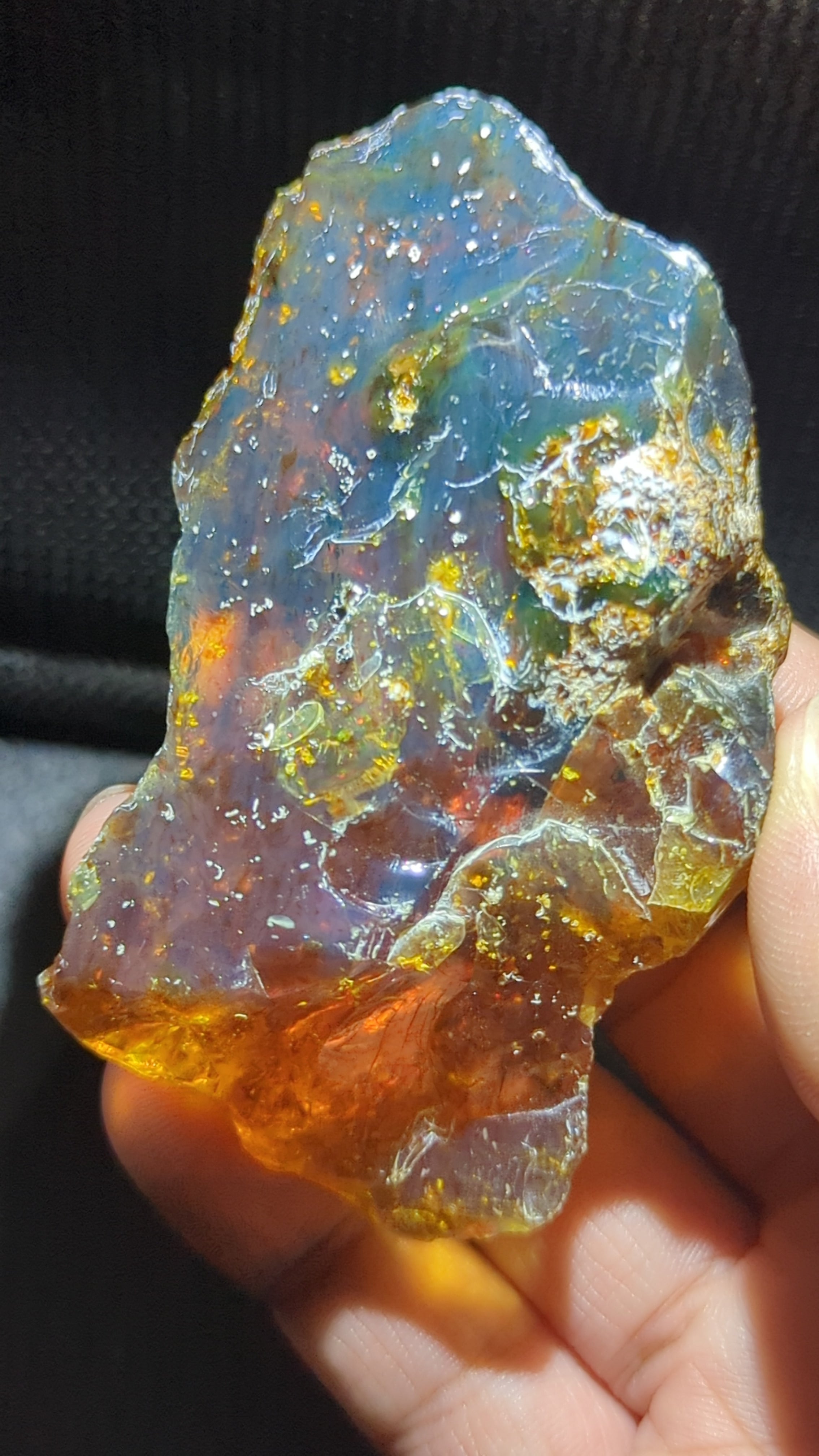 Natural Sumatran Blue Amber Rough Specimen 38g – Golden Galaxy Storm Pattern, UV Reactive Collector Amber with Blue Glow