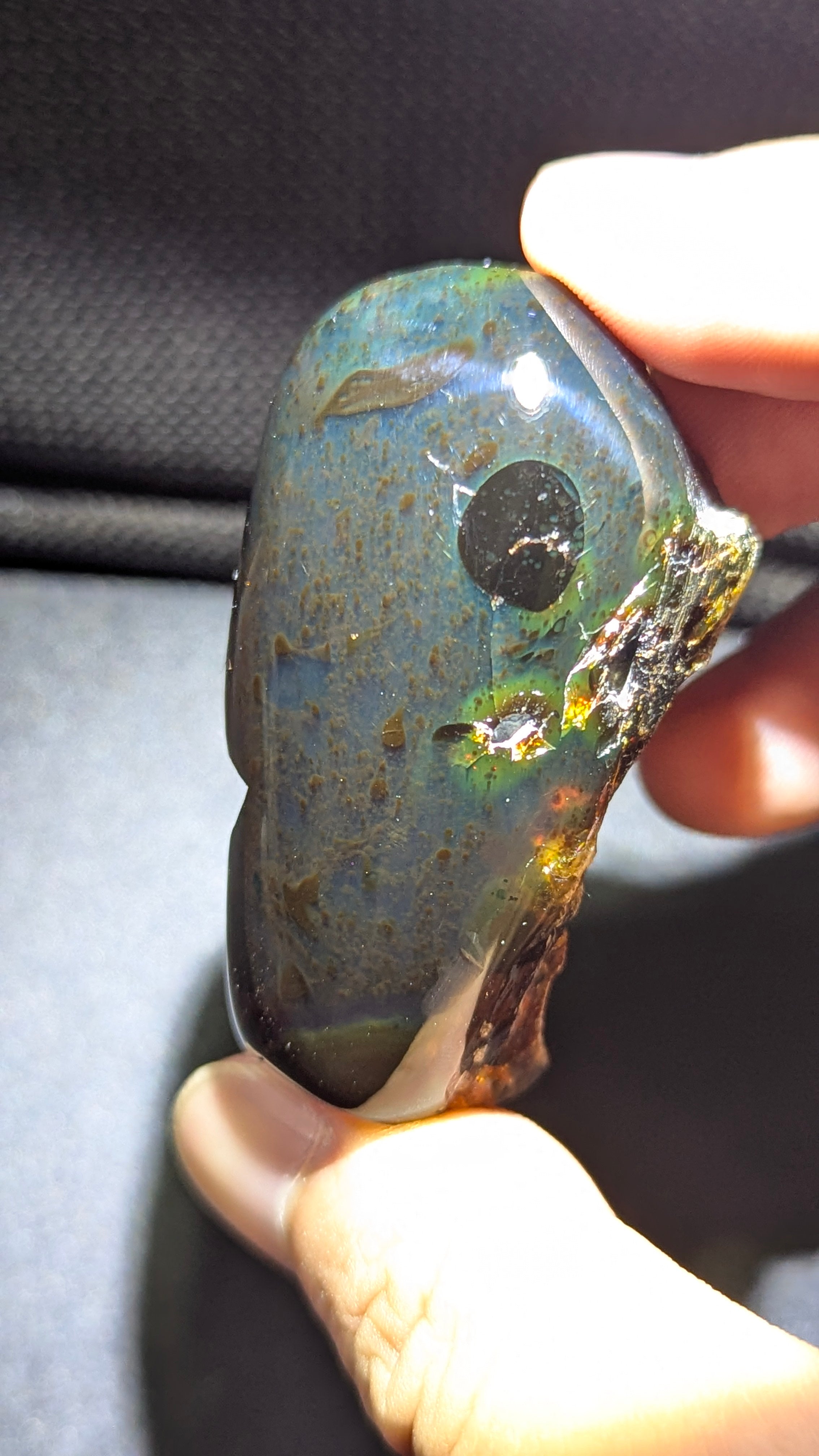 Sumatran Blue Amber Display Piece 26G – UV Reactive Blue Green Glow with Honey Fire Edges