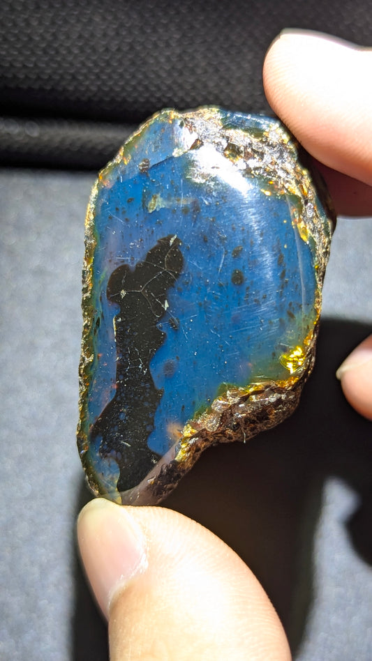 Cosmic Dragon Sumatran Blue Amber Specimen 13G – Rare Natural UV Glow Collector Stone
