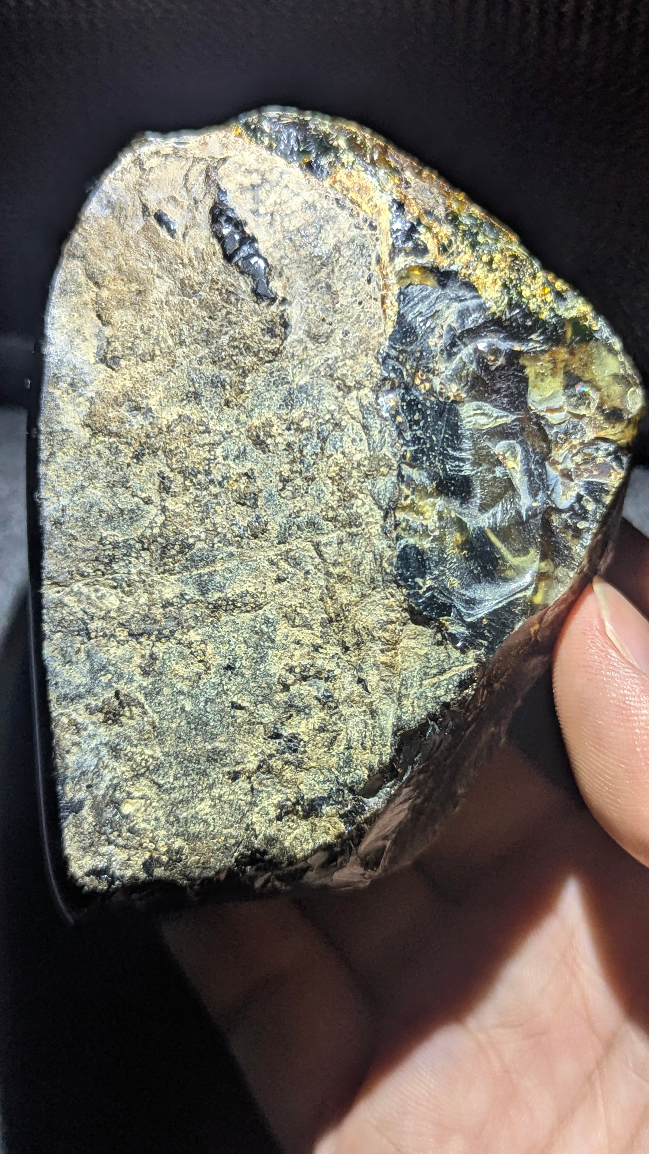 Aurora Eclipse Large Sumatran Blue Amber Specimen 137g – Rare Natural UV Glow Collector Amber