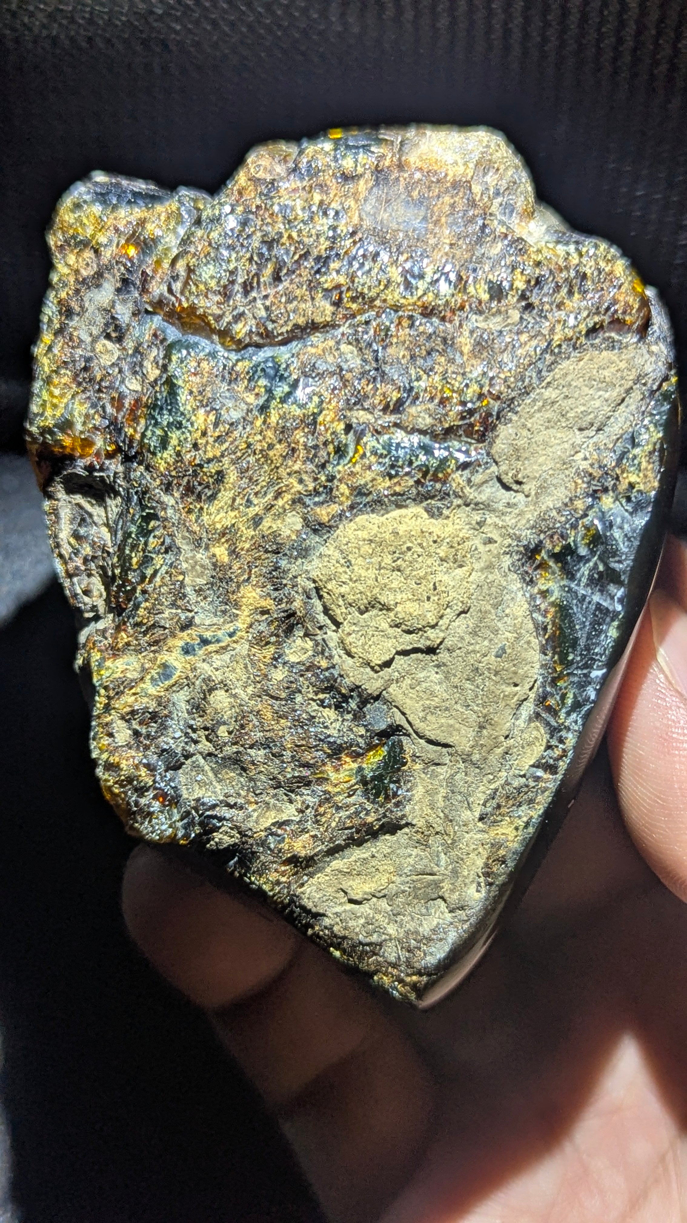 Aurora Eclipse Large Sumatran Blue Amber Specimen 137g – Rare Natural UV Glow Collector Amber