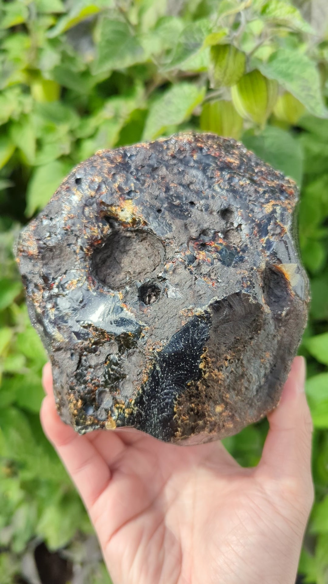 Rare Raw Blue Amber (893 Grams) – Sunlight Glowing, UV-Reactive Natural Gemstone