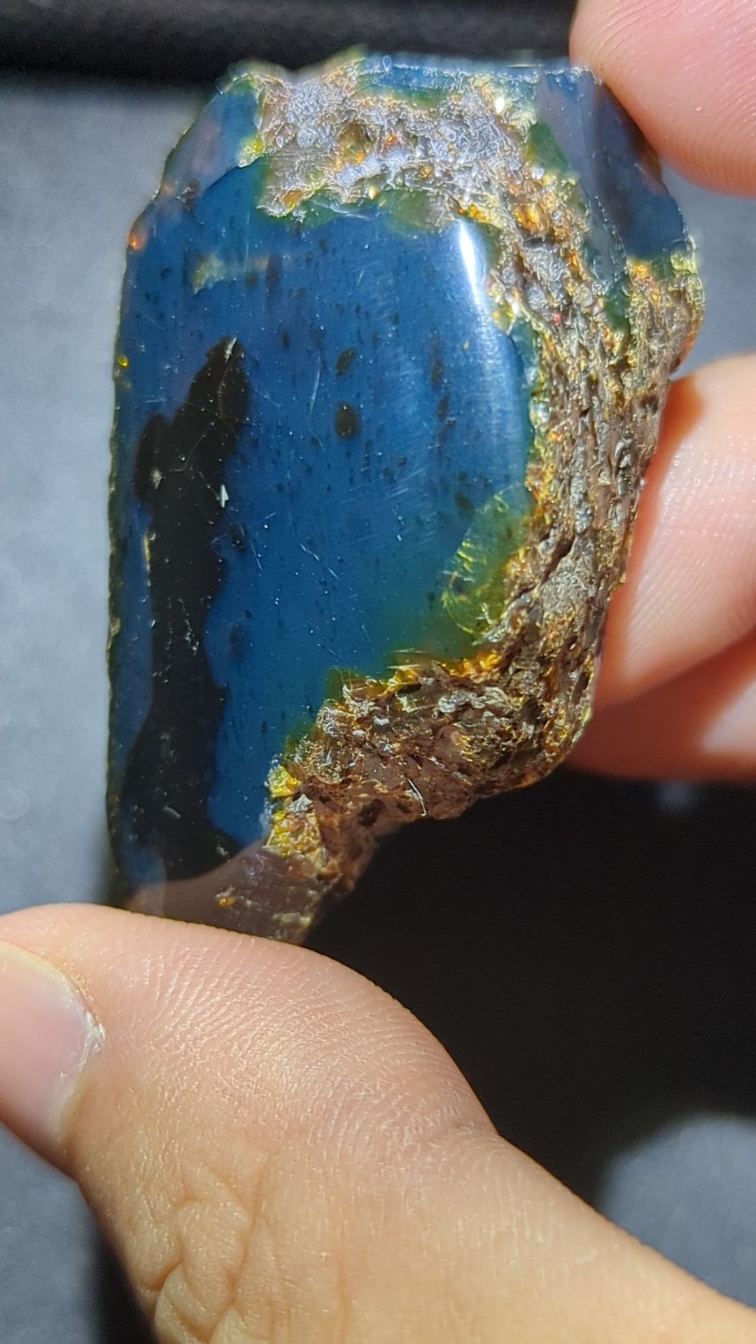 Cosmic Dragon Sumatran Blue Amber Specimen 13G – Rare Natural UV Glow Collector Stone